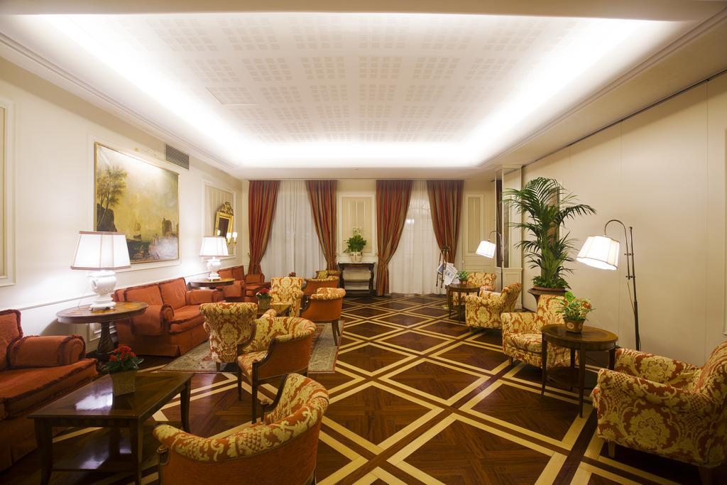 Palazzo Alabardieri Napoli Esterno foto