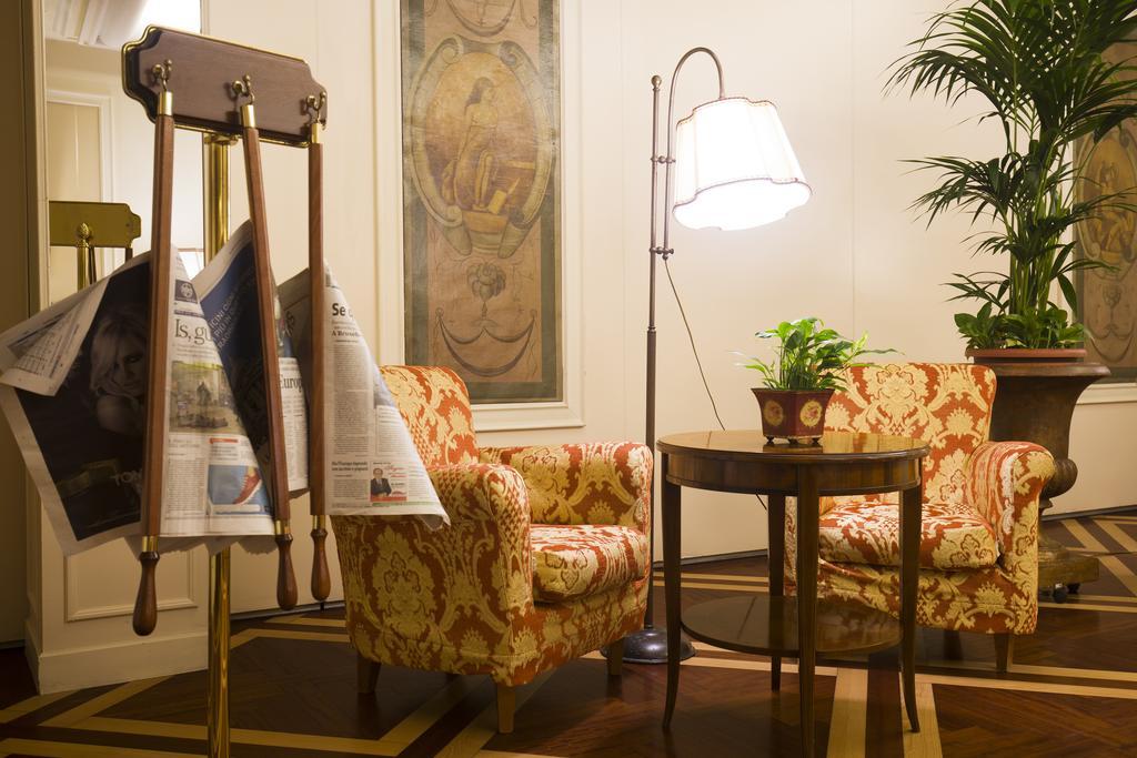 Palazzo Alabardieri Napoli Esterno foto